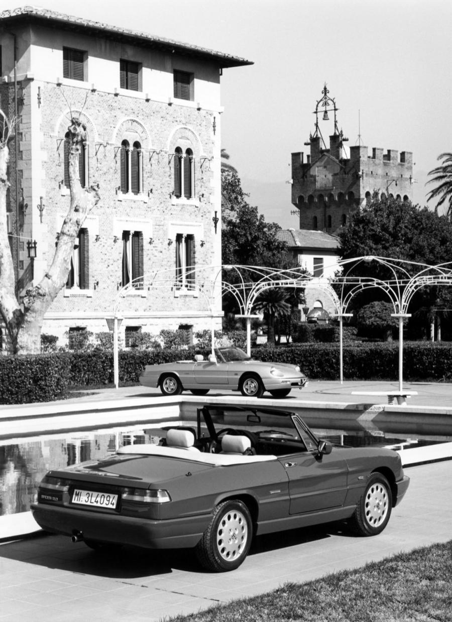  Alfa Romeo Spider 2.0 (115.A1) 1990 года  (фото 2 из 35)
